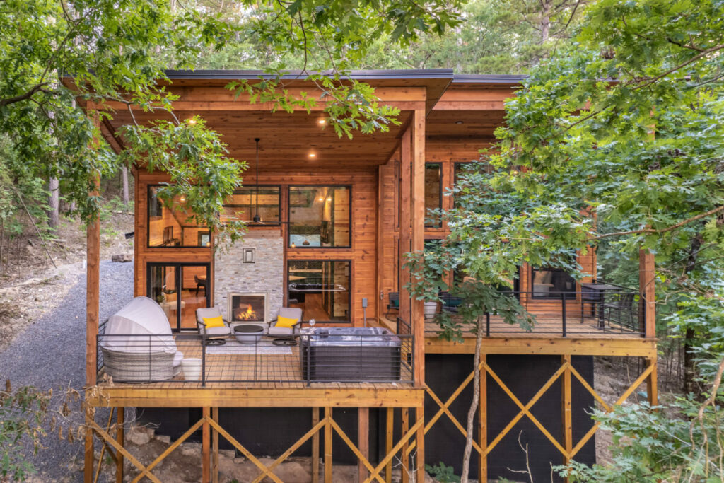 Treetop Reflections cabin